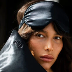 Slip Silk Contour Sleep Mask Black -Korres Store 810046980804 7 55304.1698842454