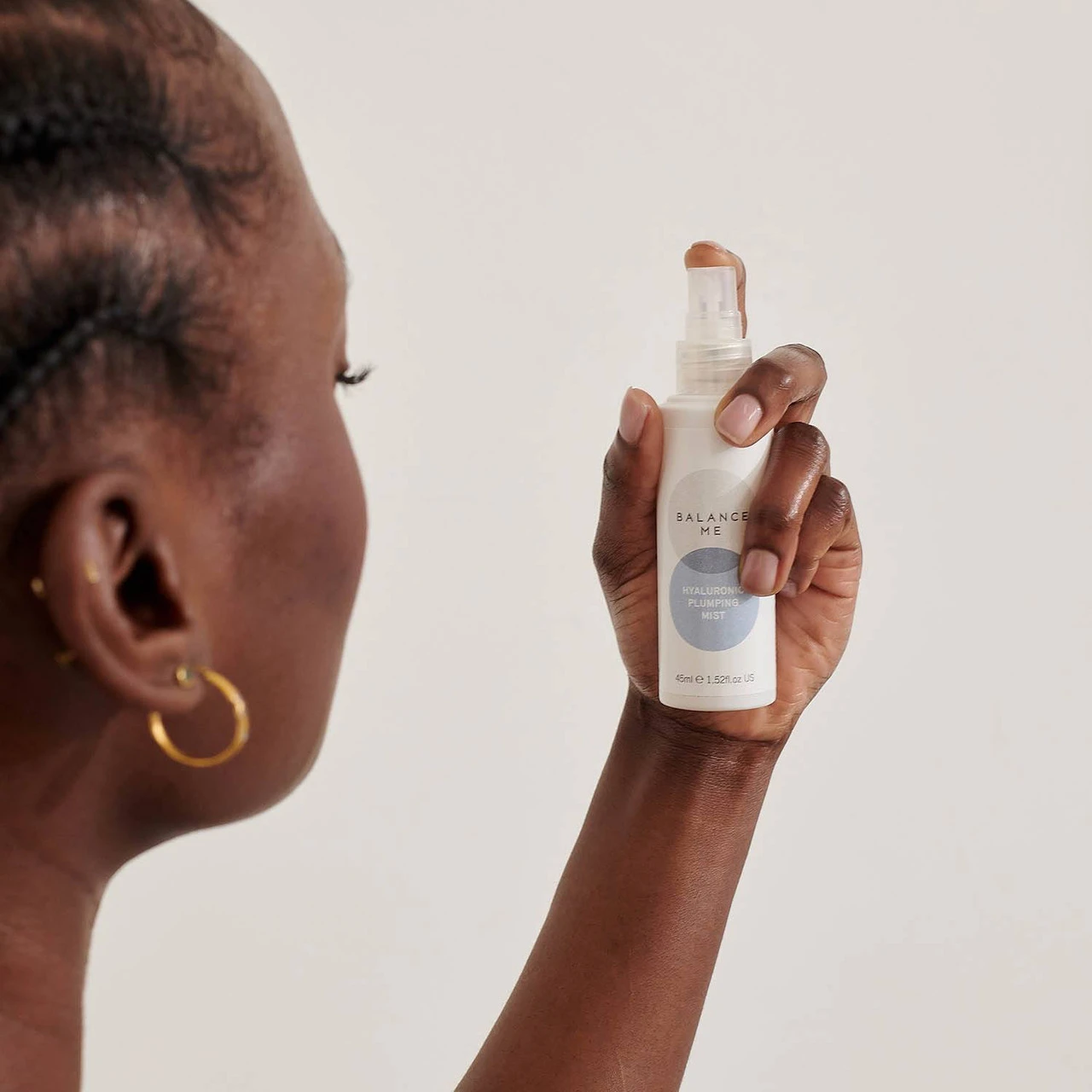 Balance Me Hyaluronic Plumping Mist 5 Balance Me Hyaluronic Plumping Mist - Image 3